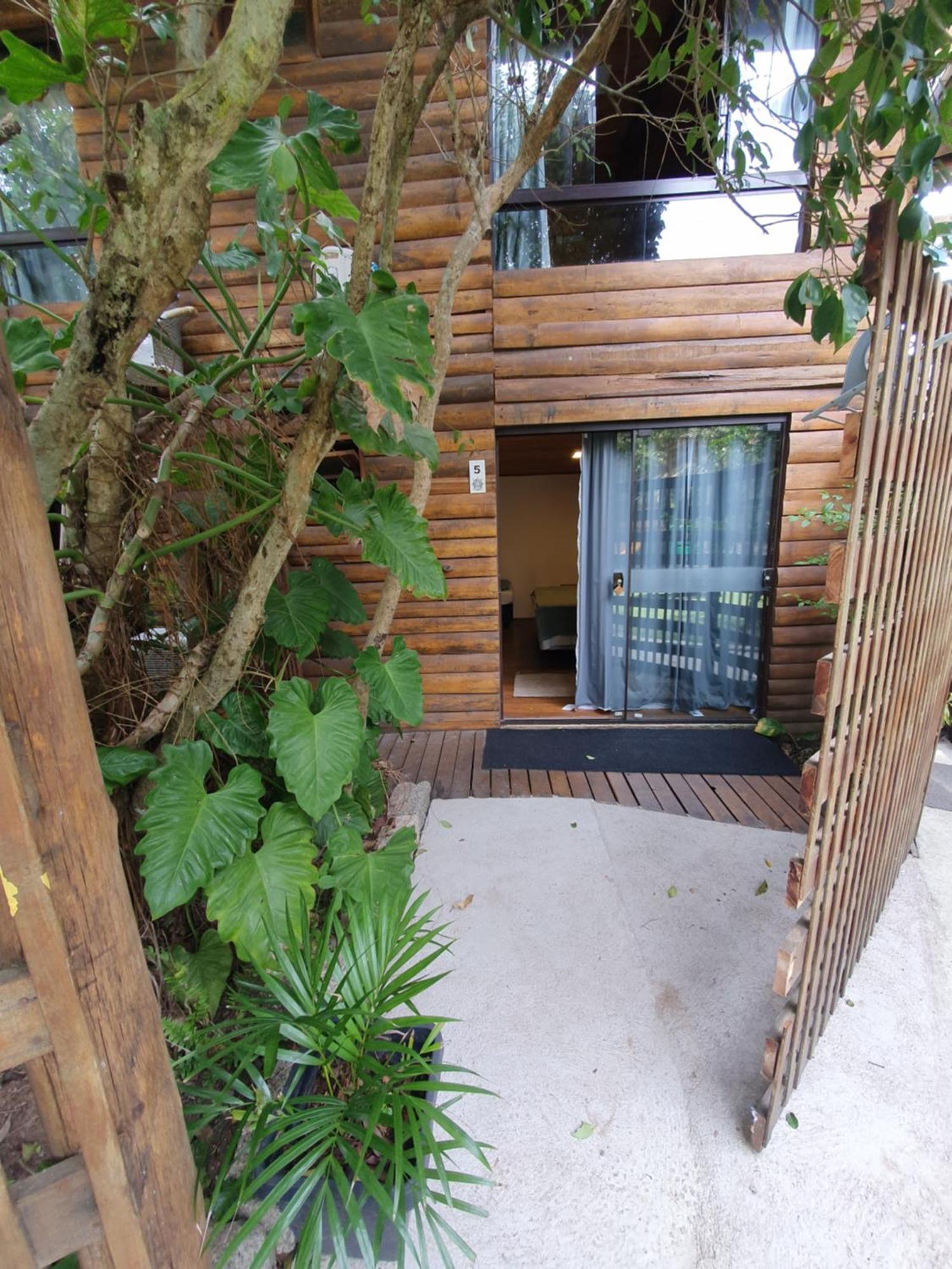 The Search House Hostel Florianópolis Екстериор снимка